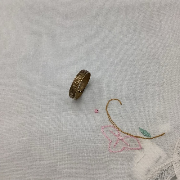 Vintage Eastern Meets Western Brass Ring Set /w.Germany Signed Earrings - Picture 8 of 8